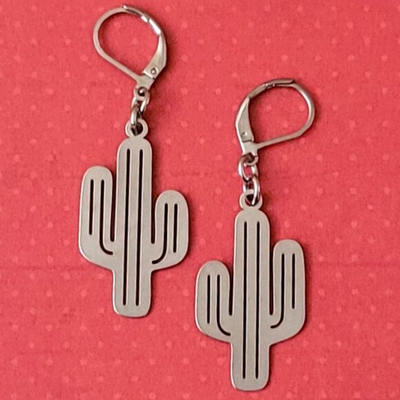 CACTUS Charm Earrings Stainless Steel Lever Back Earwires Arizona Desert Western - Picture 8 of 12